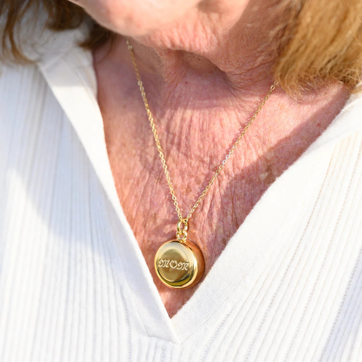MOM Necklace